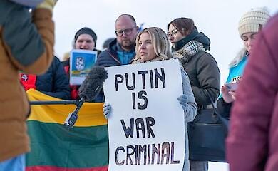 Ukrainian refugees held anti-war rallies in many countries