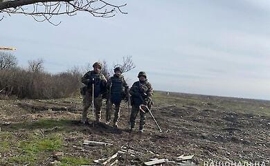 Explosive technicians destroy "petal" mines in the Kherson region