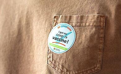 Major complications from COVID-19 vaccines have been named