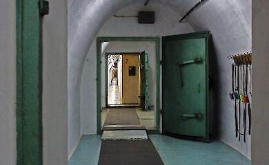 Germany plans to rebuild bomb shelters and an air-raid warning system