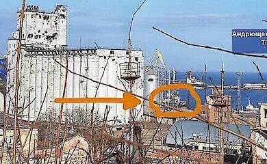 Russian cargo ship spotted in Mariupol