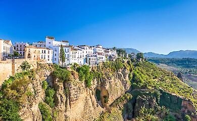 Poles buy housing in Spain in case of war in Poland