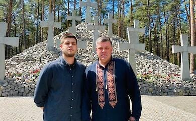 Tyahnybok's son was wounded at the front