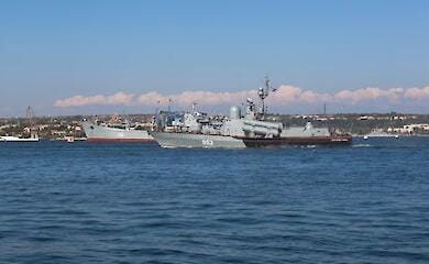 Russian Federation decides to remove another group of ships from Crimea