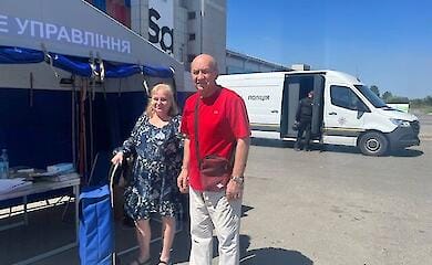 Married couple miraculously survived a hit on a hypermarket in Kharkiv - National Police