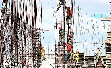 Ukrainian businesses hire foreigners due to labour shortage 