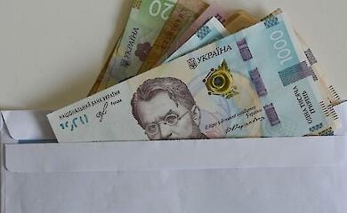 Whether pension contributions can be made while on leave at your own expense