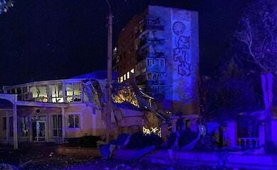 Russian occupiers hit a hotel in Kramatorsk at night