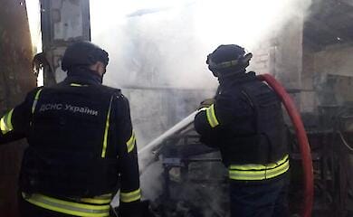 Russians hit south, woman killed, children injured