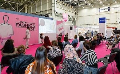Kyiv Fashion 2025: Ukrainian Fashion Creates Beauty Despite War
