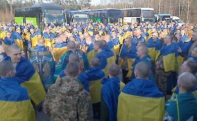 Ukraine returns 277 military personnel from Russian captivity