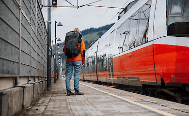 NBU says thousands of people will leave Ukraine this year 