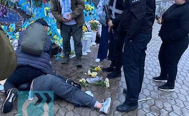 In Kiev, a 33-year-old woman desecrated the Alley of Heroes: video and photos from the scene of events