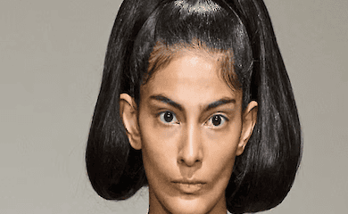 Trendy hairstyles 2025: natural bob, glitter and a bit of 60's glamour