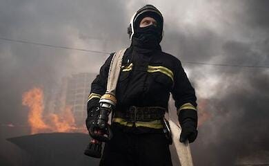 Rocket attack on Samar city: fire, deaths and injuries