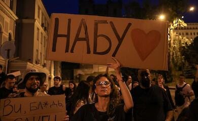 Kyiv, Kharkiv, Odessa and other cities protested over the liquidation of NABU and SAP: photo report
