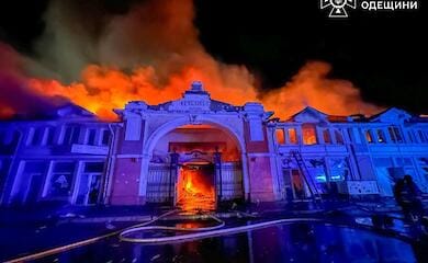 Night alert in Ukraine: Russians shell historic centre of Odessa, fire started at Privoz