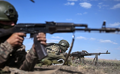 Russian General Staff chief Gerasimov says Russia will continue its offensive