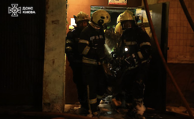 Russian attack leaves dead and injured in Kyiv, fires in city