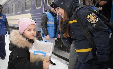 W pobliżu Charkowa ogłoszono obowiązkową ewakuację rodzin z dziećmi w 50-kilometrowej strefie
