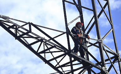 Thousands of people will be able to receive assistance: how the law for Ukrainian critical infrastructure workers was changed