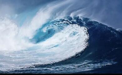 Strong waves near the shoreline