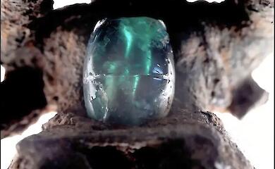 Green stones from ancient tombs in Panama turn out to be emeralds from Colombia