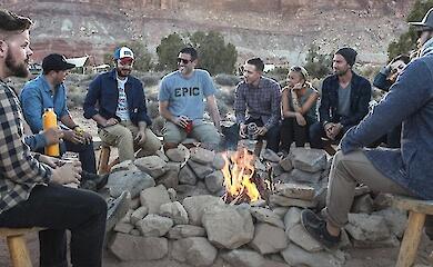 An evening gathering round the campfire. Illustrative photo: Phil Coffman / Wikimedia Commons, CC0 1.0 licence. Image cropped