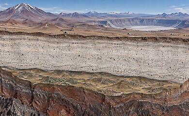 A volcanic blanket has helped to estimate the rate of growth of the Andes 22 million years ago