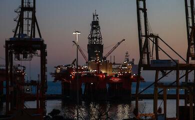 The bill provides for sanctions against buyers of Russian oil and gas